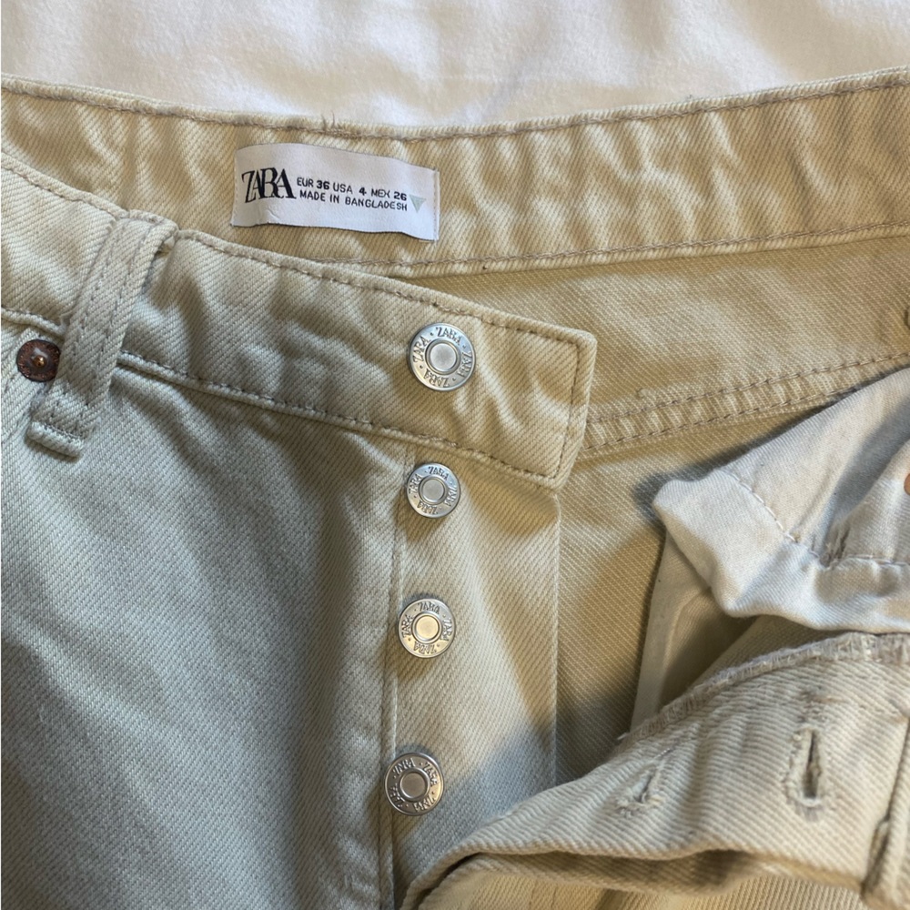 Zara Button-Fly Straight Cropped Jeans Cream Size US4